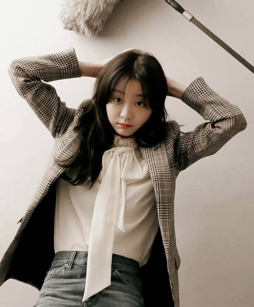 hanyeoreums's tweet photo. lil late but happy dami day to the adorable ball of pure serotonin 

#Happy_Dami_Day
#our_beloved_dami_day
#다미라는_계절을_담다
#28번째다미의생일을축하해 https://t.co/e1pOOyuTwg