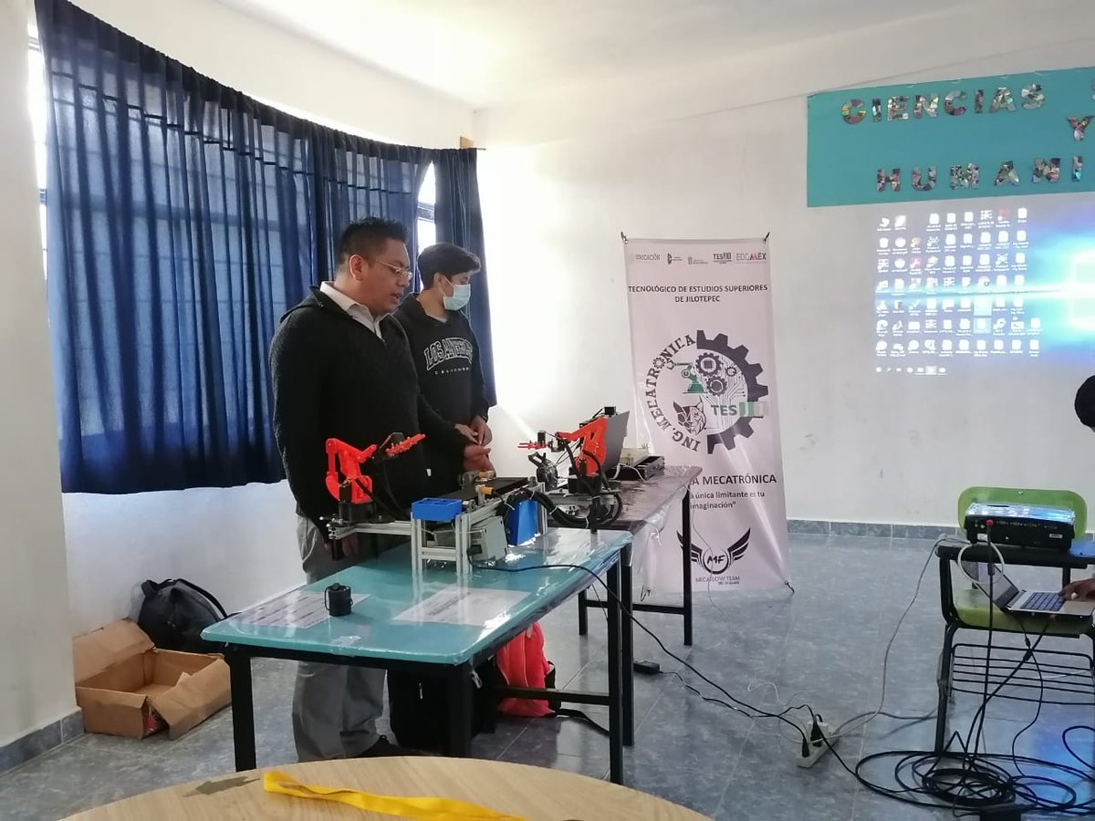 Comunitario70's tweet photo. Práctica de Mecatrónica impartida por el Tecnológico de Estudios Superiores de Jilotepec 
#TBC70
@geramonro05 @israeljeronimol @monroy_serafin @EdomexDgfa @Edomex_TBC @20Escolar https://t.co/UTqJMHADZZ