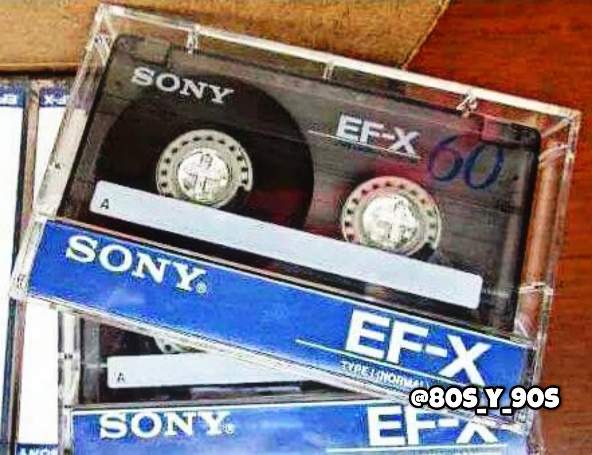 80s_y_90s's tweet photo. Adrenalina era tener un cassette preparado para grabar las canciones de la radio y rezar para que el locutor no hablara. https://t.co/KYs6b8X4Q2