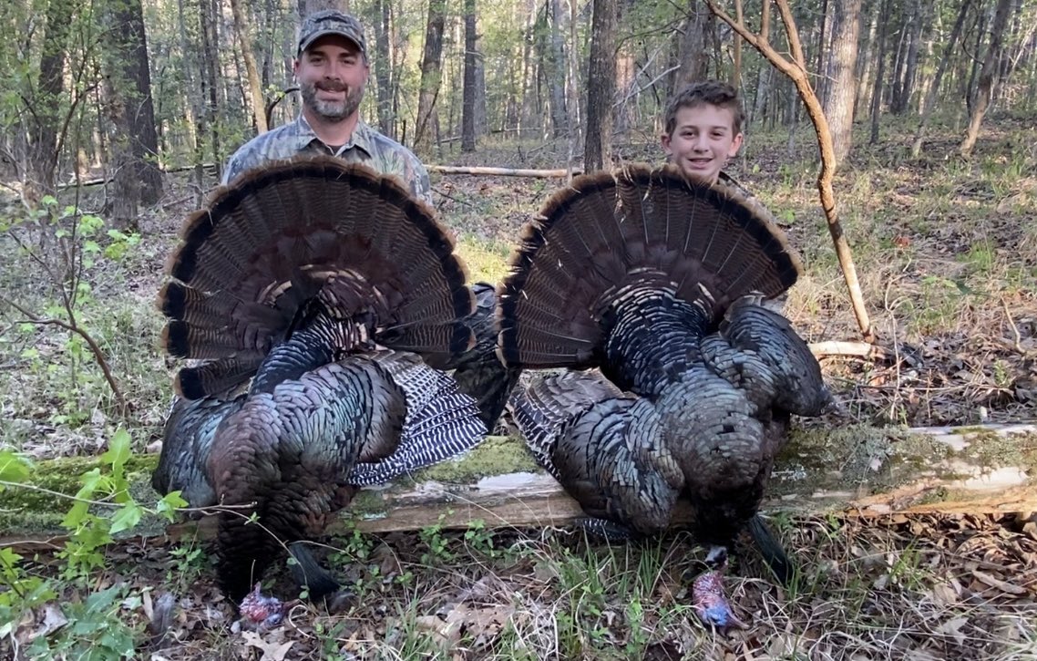 markcash25's tweet photo. What an awesome hunt this morning with Vade!! Lane &amp; Vade have hunted hard this week, even in a hail storm one morning. Hunting public land has been rough this year but it all came together this morning. Only wish Lane could have been with us. #cantstoptheflop2022 #gobblegobble https://t.co/N7xkcN4tgP