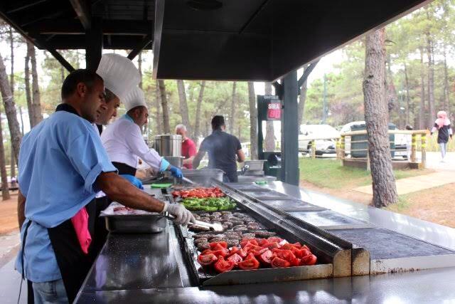 Değerli Ümraniyeliler…

Ümraniye Millet Bahçesi’nde iftar yapmak isteyen komşularımız için mangal ünitelerimiz Ramazan ayı boyunca 18.30-22.00 saatleri arasında kullanıma açık olacaktır.

Allah kabul etsin. Hayırlı iftarlar.