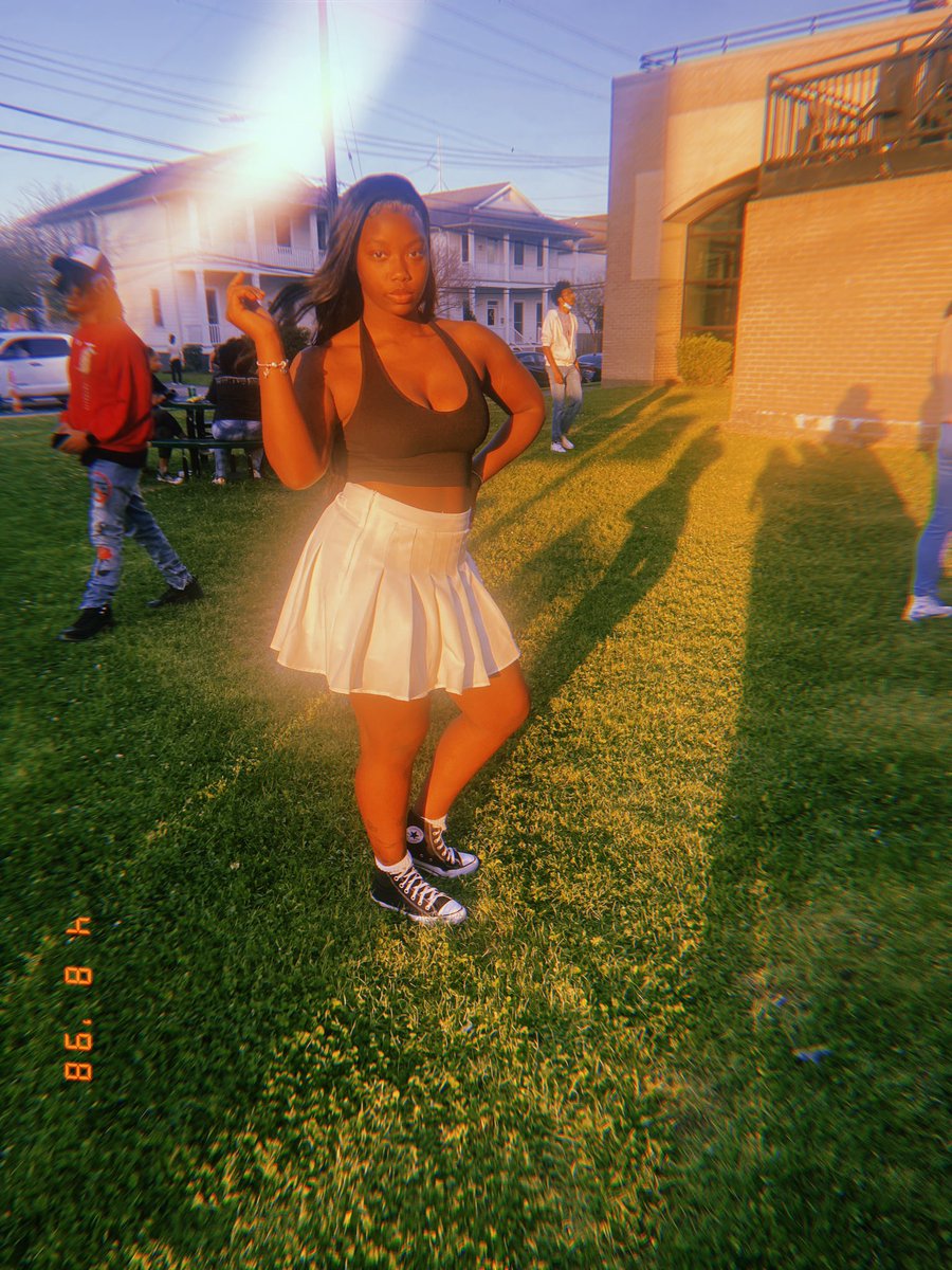 NijaaRobinson's tweet photo. Pretty vibe, she earth tone💋 #Springfest22 https://t.co/XtyHTD68OF