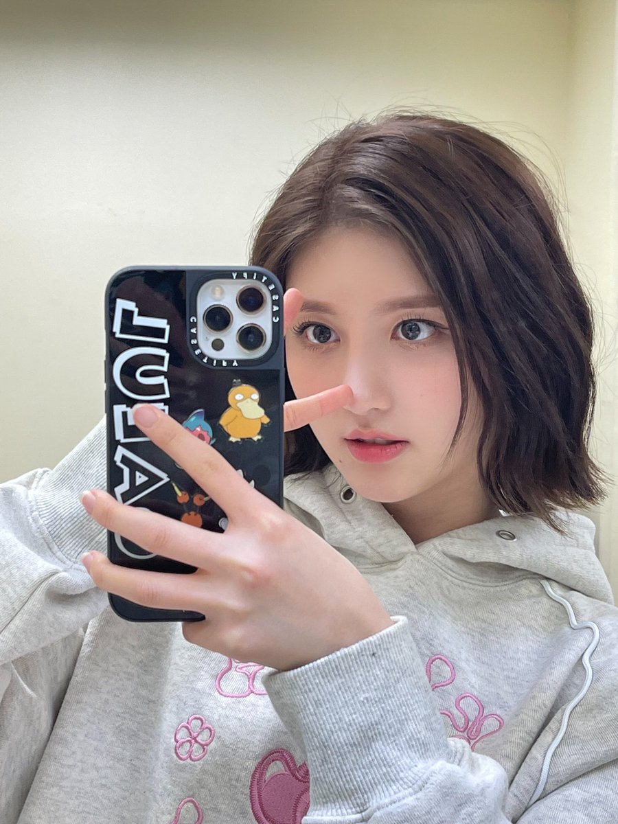 ctnent_'s tweet photo. #IVE

                𝘐𝘝𝘌'𝘴 𝘛𝘸𝘪𝘵𝘵𝘦𝘳 𝘶𝘱𝘥𝘢𝘵𝘦
                    @  𝙄𝙑𝙀_𝙩𝙬𝙩

❀ 𝘔𝘦𝘴𝘴𝘢𝘨𝘦: 두근두근💘
❀ 𝘋𝘢𝘵𝘦: 9.4.22
❀ 𝘔𝘢𝘯𝘢𝘨𝘦𝘳: 𝘐𝘜
                        ✰   𝘤𝘵𝘯𝘦𝘯𝘵. https://t.co/prdD3M1Csq