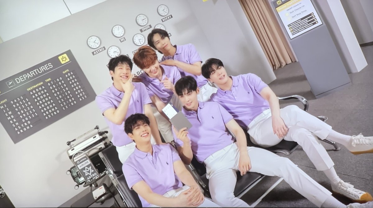 aorlymommy's tweet photo. จะรอวันที่ได้เจอครบทั้ง 6 คนอีกนะค้าบ รักอาสโทรที่ซู้ดดดด 💜💜💜💜💜💜
#ASTROAROHAFestival2022 #아스트로 #ASTRO #AAF6 #GATE6 https://t.co/KgJEi7Tvp1