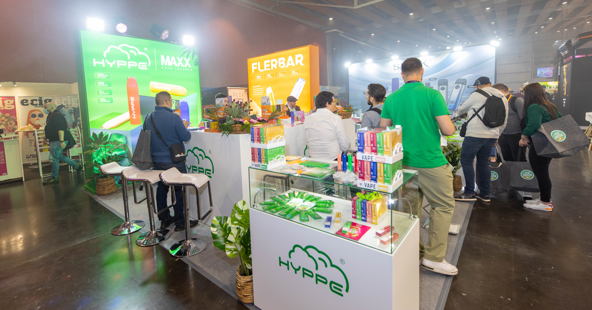 hyppeeu's tweet photo. VAPEXPO LILLE FRANCE 2022 start today

HYPPE team are waiting for you at STAND B10

⚠ Must be of legal age to enjoy.

#hyppymaxx #hyppe #vapelife #vape #vaping #ukvapers #ukvaper #hyppeuk #hyppeeu #vapelife #vapeart #vapinglife #vapinglover #vapingfresh #disposablevape https://t.co/KxETAqbko7