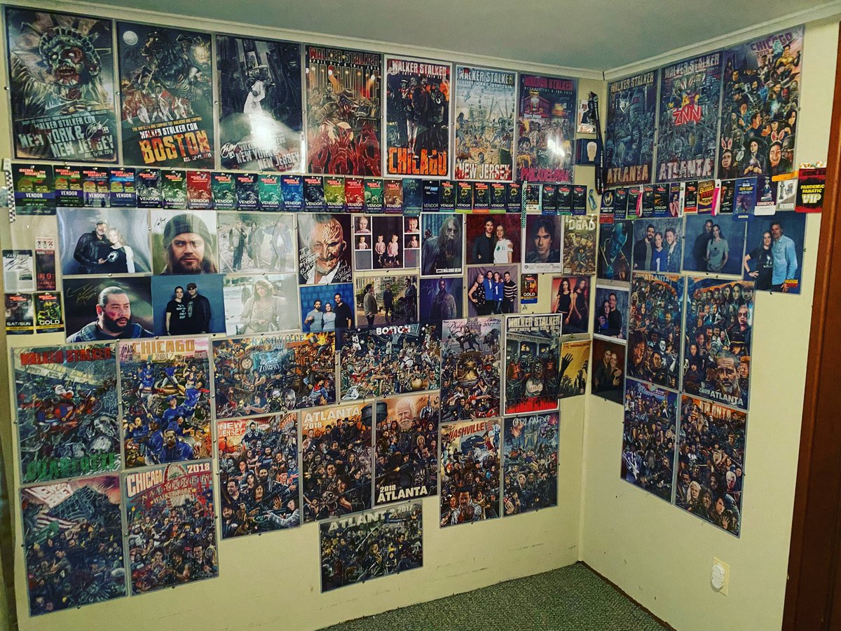 CreativeParTees's tweet image. I like it when this room’s empty but it won’t be for long, since we unload the bus today. These walls hold so many memories. From photos, to autographs, to vendor badges from every show we’ve done, to the amazing artwork from our friend, @batmankm ❤️#ConLife #TWDFamily #ConFamily