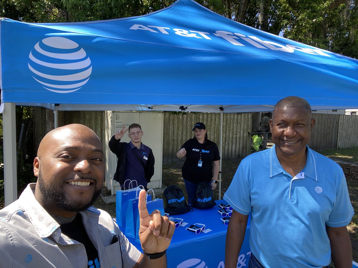 Shoutout to <a href="/zizigomez/">Zizi Gomez</a> and our Seminole Town Center Team getting out in the community spreading the word of 🎊FIBER🎊 #USAWIRELESS #SWATsUP #FiberFLexing <a href="/One_FLA/">OneFLA</a> <a href="/Sarah_Poole85/">Sarah Poole</a> <a href="/reynaolivo1/">Reyna Olivo</a>