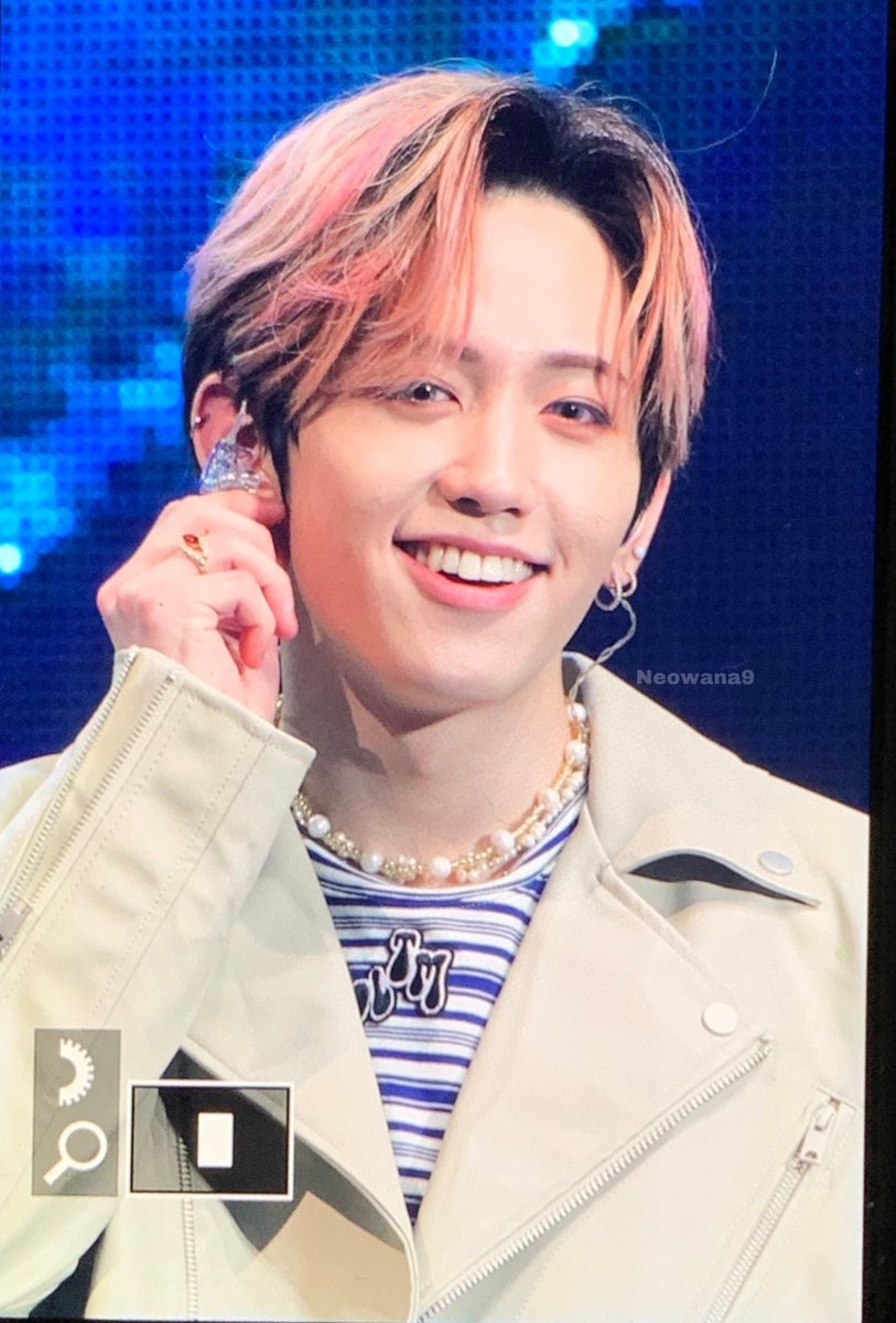 Mashiho_ID's tweet photo. 220409 1ST CONCERT [PREVIEW]

©neowana9
@treasuremembers #마시호 #MASHIHO #マシホ #트레저 #TREASURE https://t.co/fiW3C2Ksay