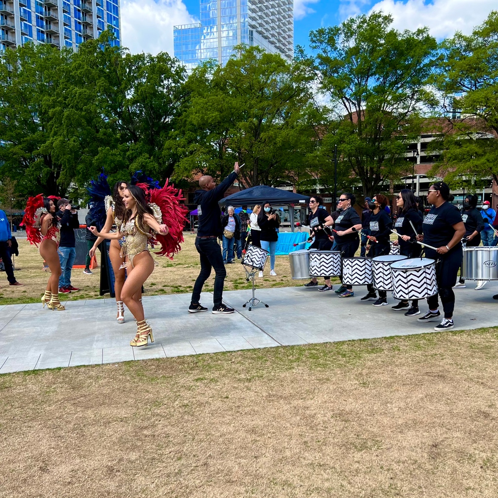 The Mayor's Unity Day Celebration is in full swing in the Square until 3 p.m! 😄 Mayor's Unity Day aims to bring diverse elements of the community together to enhance understanding of different cultures. This free event includes performances, family games, and more! See ya soon!