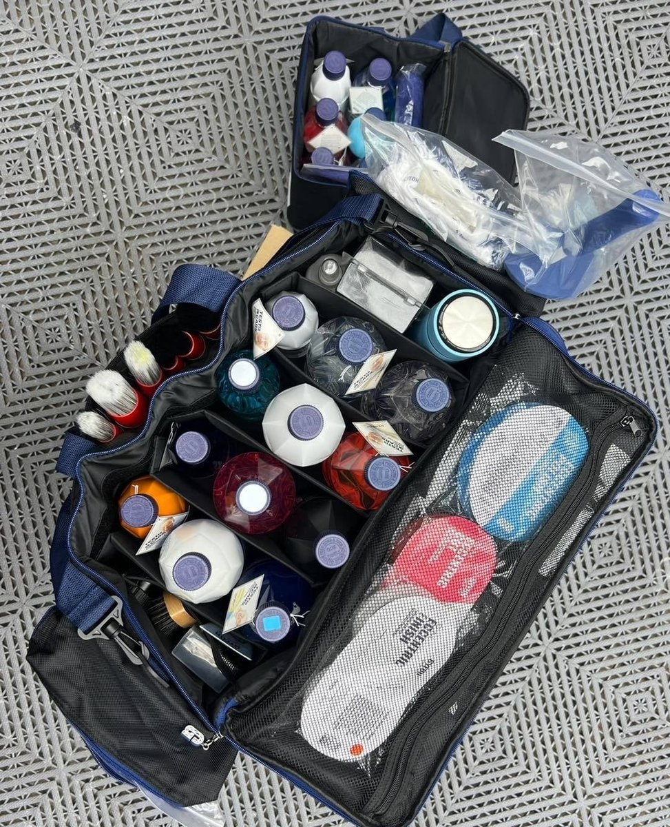 CleanandShinyUK's tweet photo. The Latest Gyeon detailing bags are now available to buy at Clean and Shiny! 🤩

Keep your products organised with these two fantastic bags. Available now online and in store! https://t.co/dKC4Z9qzjA