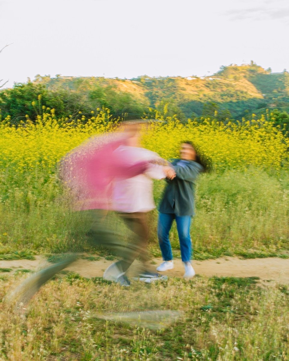 WE’RE SO EXCITED THAT THE ALBUM IS FINALLY OUT!
COMMENT YOUR FAV TRACK 🎧