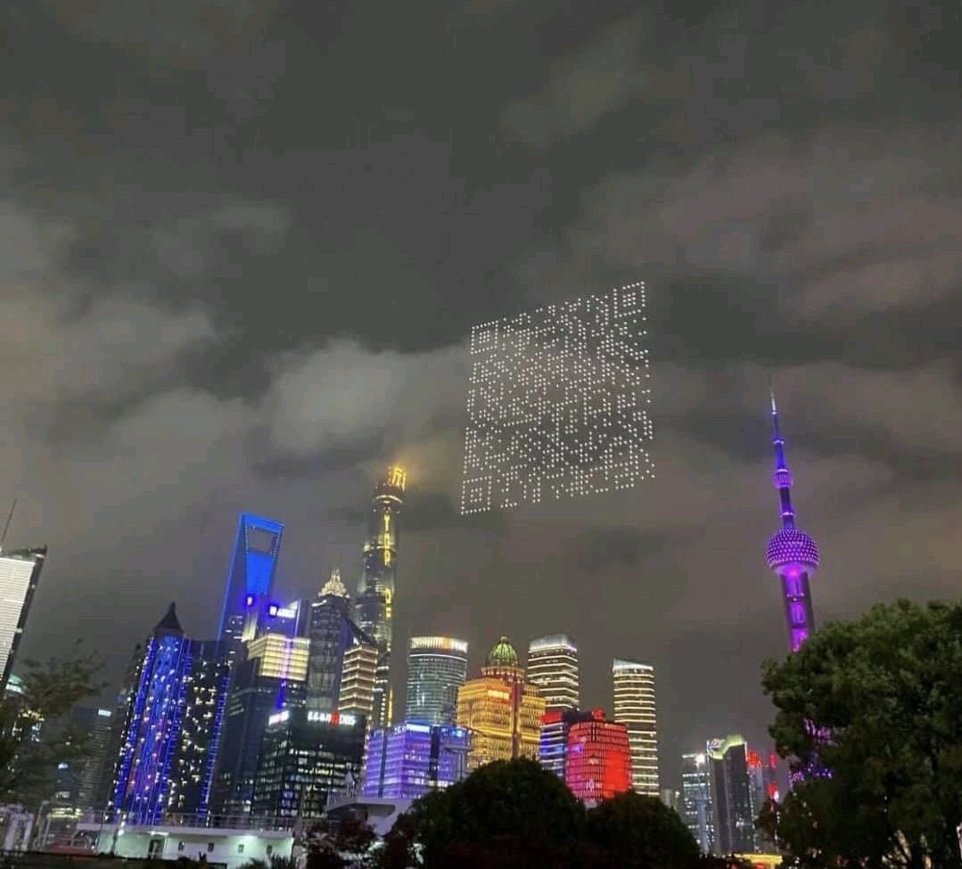 dronesulove's tweet photo. Drones. QR codes. https://t.co/FGbqSQwXMm