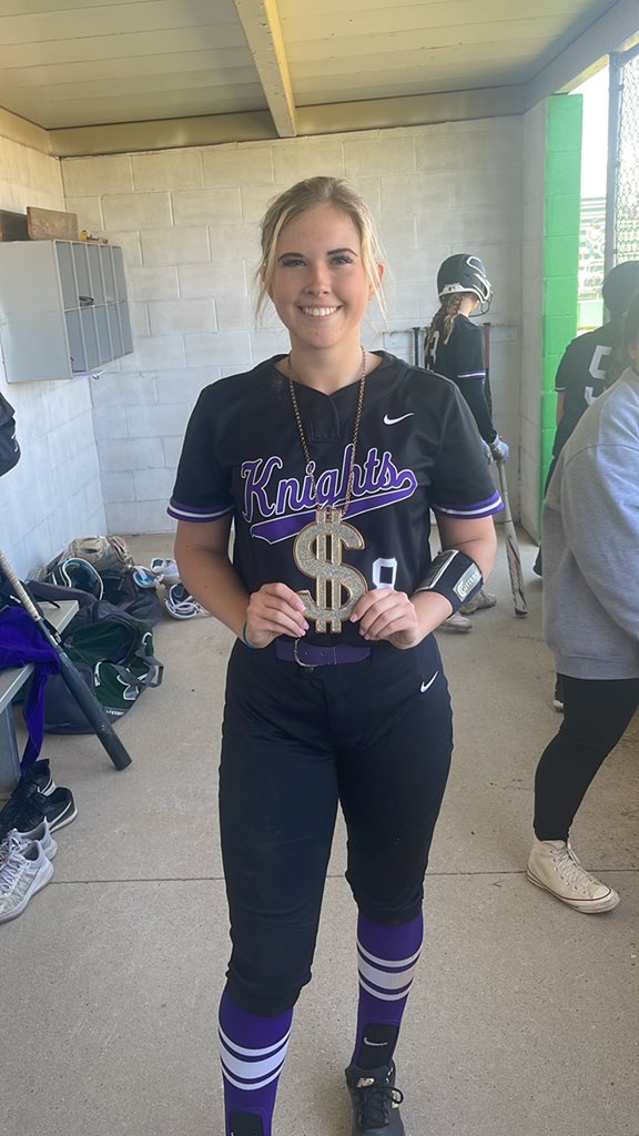 IndyKnightsSB's tweet photo. @tristyn_madden hits a bomb to centerfield to give the Knights a 7-2 lead 👉🏾 the 🏢 #todapartments https://t.co/elMavXr5MS