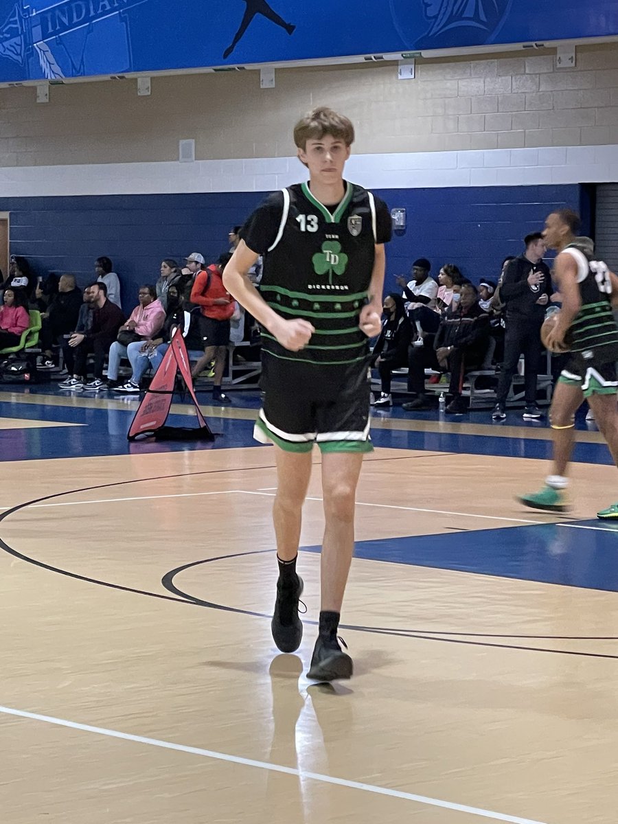 Proven_Prospect's tweet photo. Solid lineup of D1 coaches here at #OTRSweet16 to checkout the matchup between Team MOAM and Team Dickerson Black.

Top recruits in this match-up:

Ty Gustafson
Nah Henderson
Will Hopkins
William Jobe
Derrion Reid https://t.co/KMKhWfUgdS