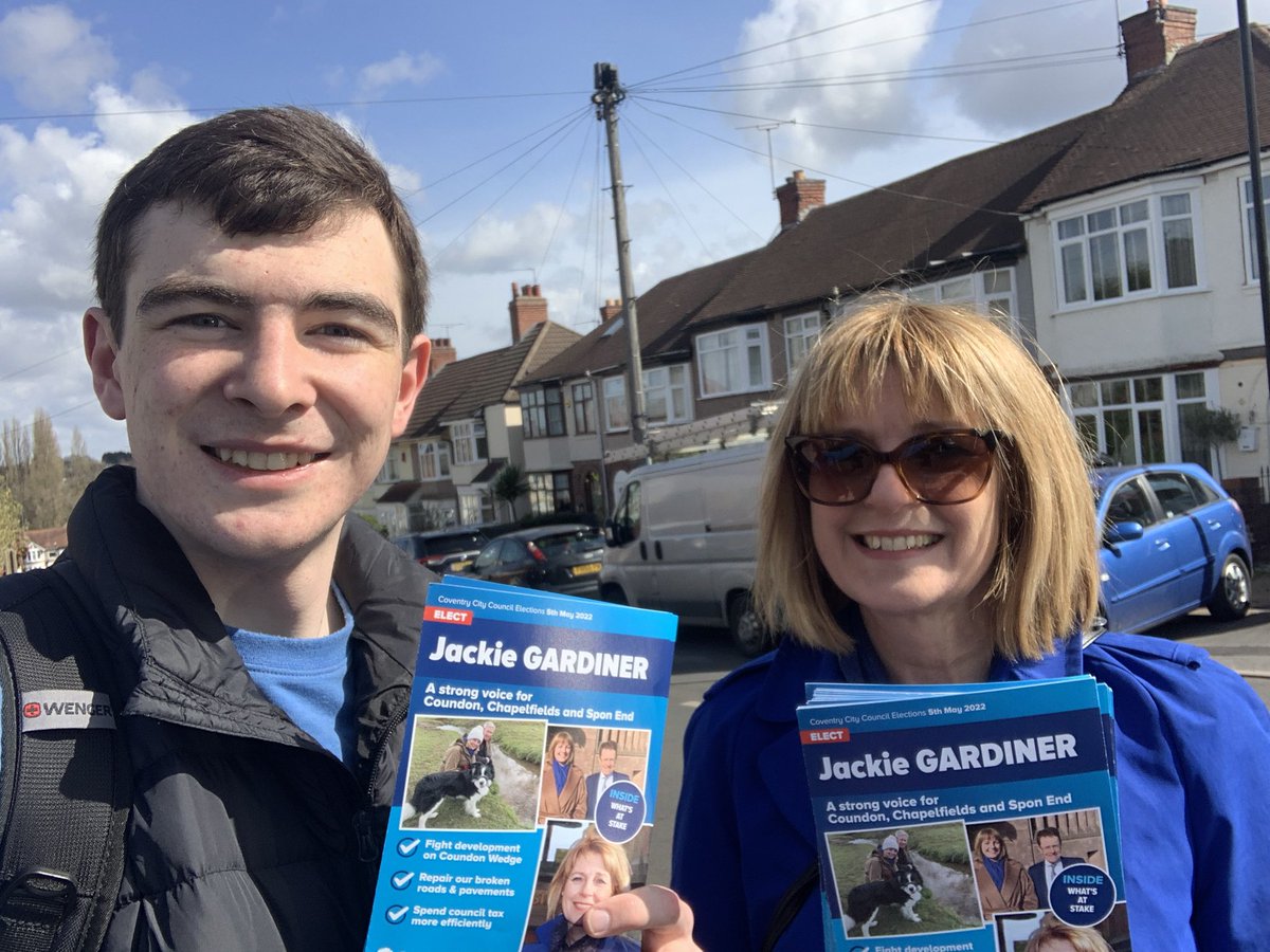 It’s been great fun out delivering leaflets and chatting to residents with our candidate Jackie Gardiner in Coundon today. Big feeling around that we’ll get another active councillor elected in May! 

#LE22 #Plan4Coventry