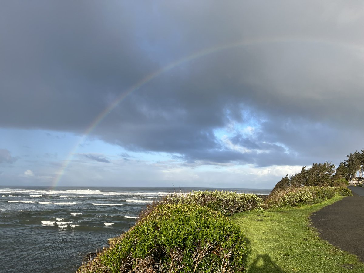Ahhh the Pacific Northwest coast. Morning walk.