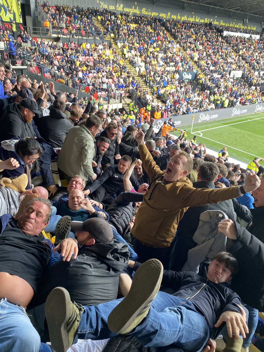 Billylumsden10's tweet image. Leeds United Football Club.

Nobody fucking does it better by the way 🟡🔵 #lufc