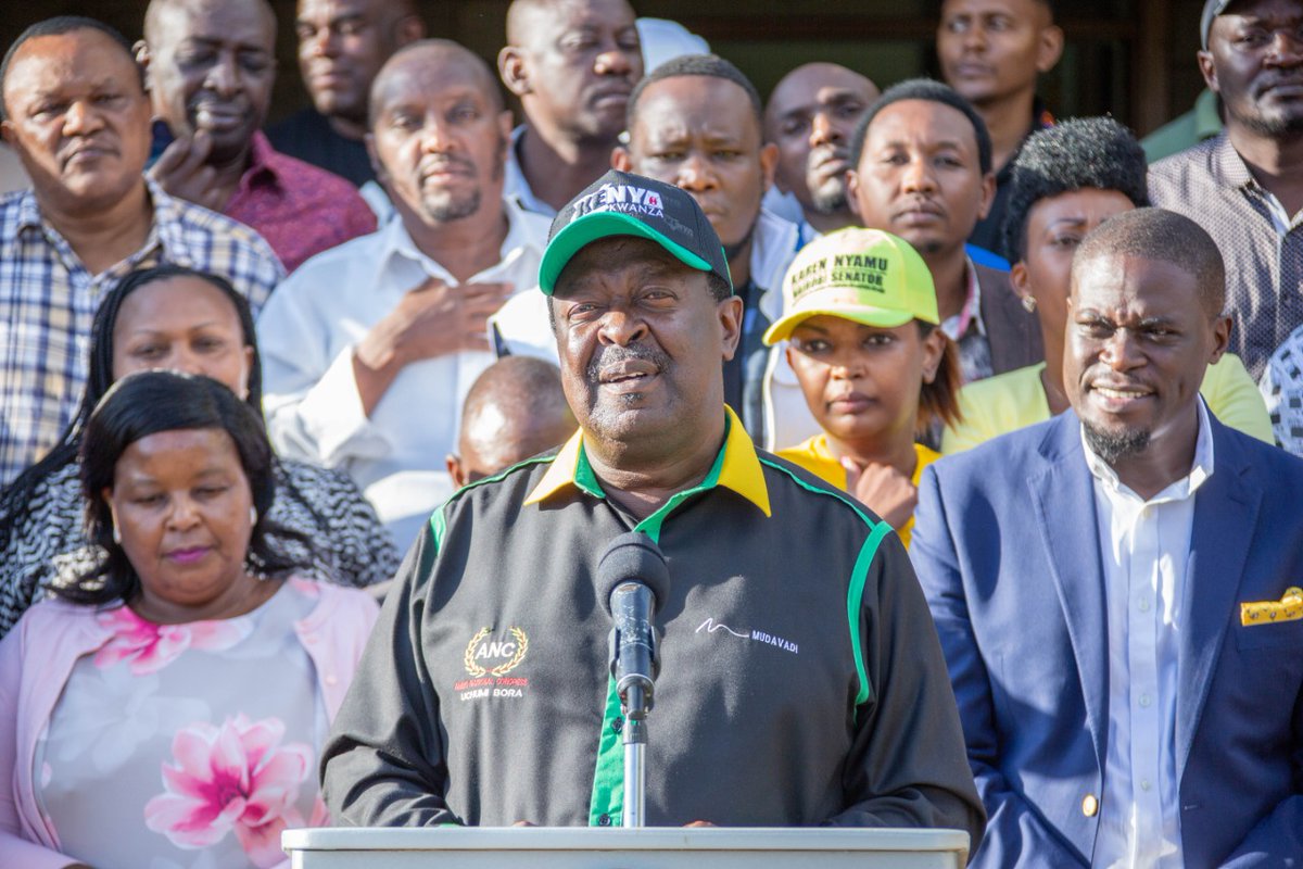 WilliamsRuto's tweet photo. Kenya Kwanza is elated that it will be fielding Johnson Sakaja as its Nairobi Gubernatorial candidate. Senator @SakajaJohnson is a leader who measures up to the challenges facing our City. @BishopWanjiru defers her gubernatorial bid and will now go for the senate seat. https://t.co/xpzSDA2yPs