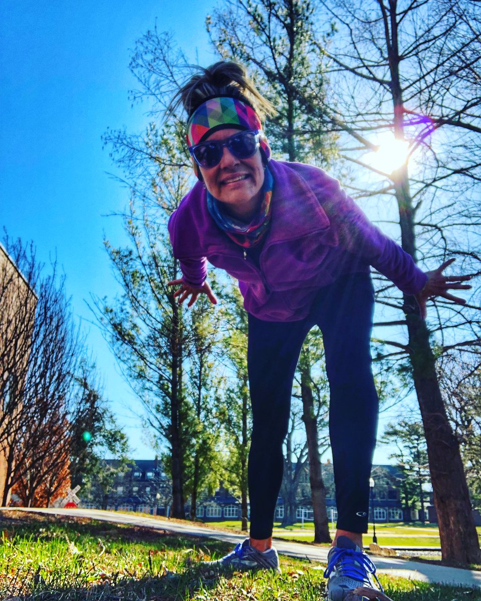 runningonthefly's tweet photo. Procrastinated the run and it but my buttocks 😂🤷♀️🤣…I’m an early morning gal, so a mid-morning shindig ain’t my gig… but I’m still smiling
#runningisagift #thankful https://t.co/dLNez1ARUT