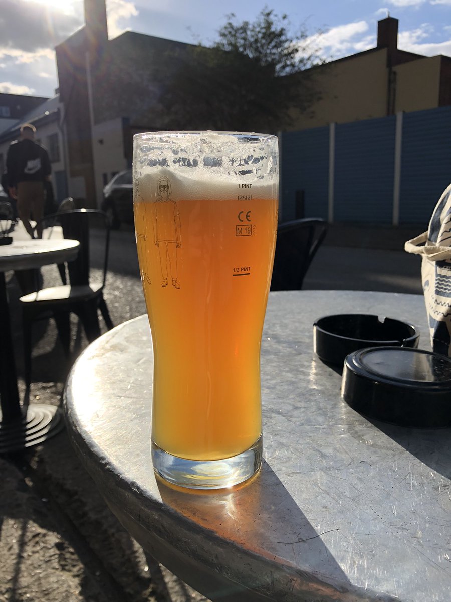 westwoodsam1's tweet image. Enjoying an IPA with the top lad Stanley #ladsontour