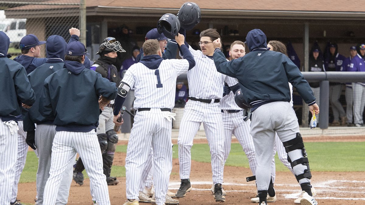 DYK? The six home runs hit by @CUJacketsBase at Hillsdale on Friday gives them 32 on the season; breaking the previous school record (27) set in 2010!