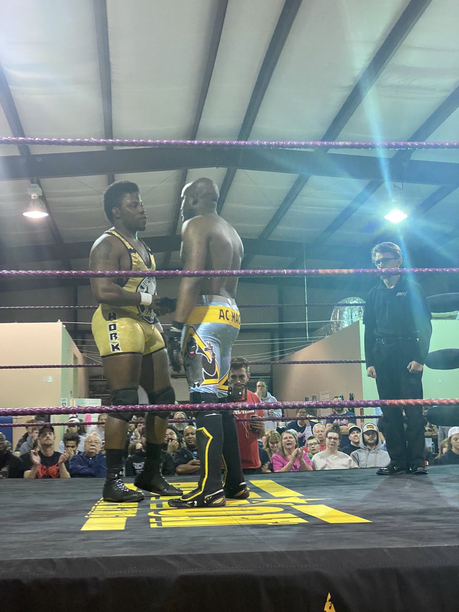 BomayeBrotha's tweet photo. I wrestled @AC_Mack at the end of my first year, and whew I thought I was ready, I was not🤣 hell I still can't watch that match today. Last night was my redemption even in defeat its still a win in my book. Wrestled my FIRST Black World champion 🏆. https://t.co/PkANJuBWzN