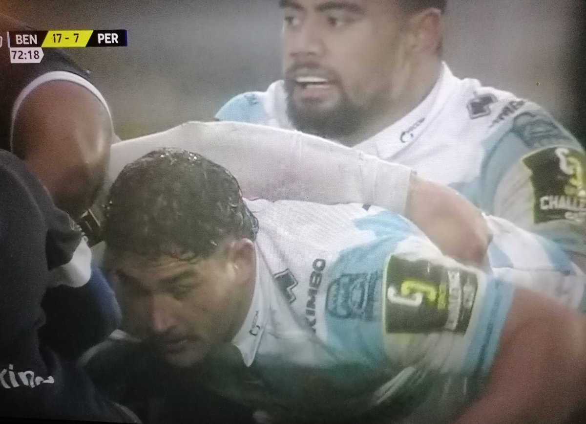 OttaviaDaRe's tweet photo. #Leoni anche nella pioggia ๐ฆ๐ชโ๏ธ๐๐๐ง๏ธ battono @usap_officiel e volano agli ottavi di finale di #ChallengeCup
#BENvPER @BenettonRugby
๐๐๐๐๐๐๐ https://t.co/UkuDyMG1d9