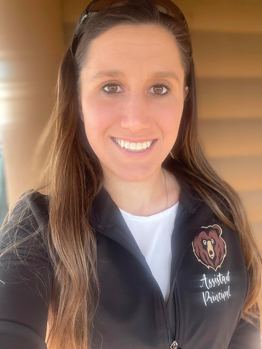 Happy National Assistant Principal’s week to our new AP, Mrs. Urbanek. She brings an extensive knowledge of literacy and math, a passion for urban education, and a deep love for students with her every day. We are fortunate to have her!