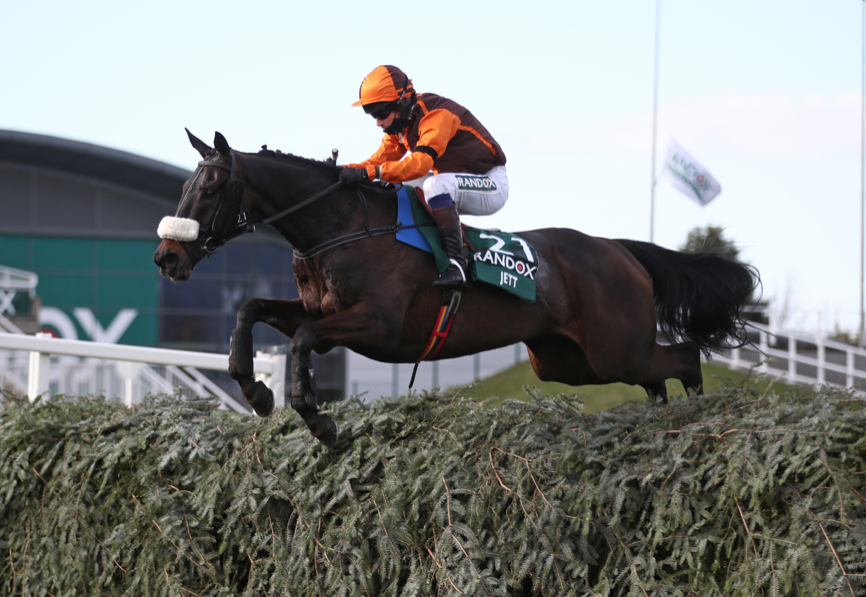 amajox's tweet image. Wow! What a ride! CONGRATULATIONS @amajox @swaleycohen WINS @AintreeRaces #NobleYeats @RandoxHealth #GRANDNATIONAL #EmmetMullins #Whataswansong #Whatafairytale #dreamsdocometrue #absolutetopride #absolutetopjock #happyretirement Well done Sam!!!