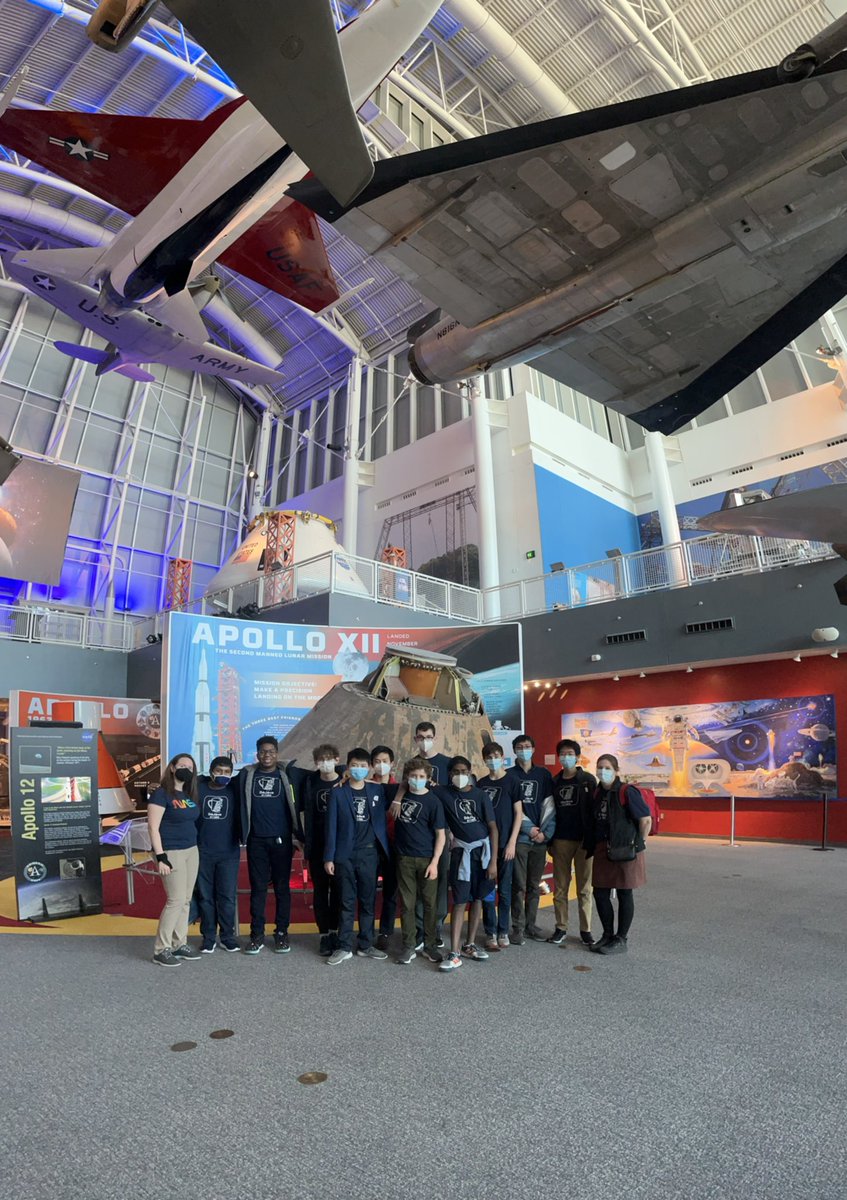 MsLynnNichols's tweet photo. We’re having a great time at the NASA Langley visitor center! #GilmanSTEM @GilmanSchool https://t.co/9KFUou9Ep7