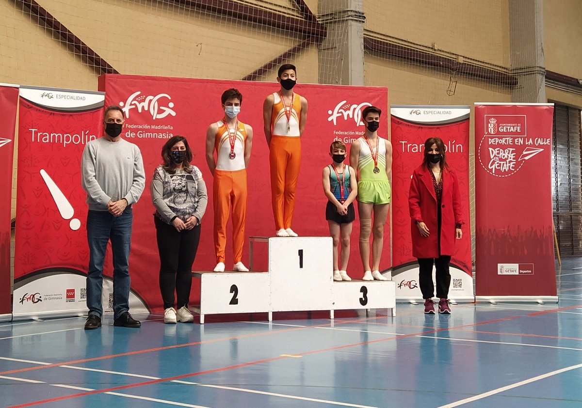 ClubLeganes's tweet photo. 🥉 Darío ha quedado tercero en la Copa Madrileña de Élite en la categoría sub-15. Todo un campeón. La categoría más alta en trampolín para su edad. 

@AytoLeganes @deportesleganes https://t.co/rpuYONdo4o
