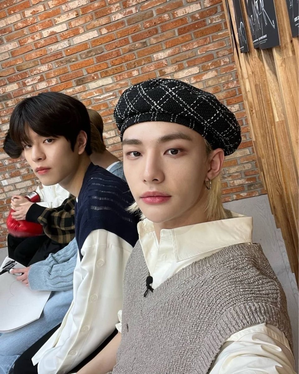 samskyproject's tweet photo. we're not even in half of 2022🥺

but 2022 is indeed seungjin's year🥳🥳🥳

manifesting more seungjin selca and moments this year. aamiin🤩🤩🤩 https://t.co/EV3j1EQYHD