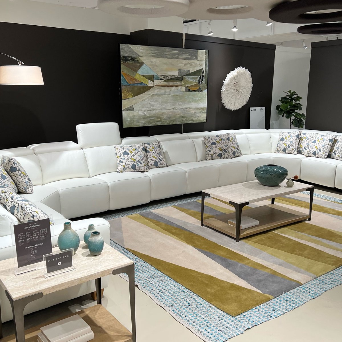 HOMfurniture's tweet photo. At Highpoint - New from our friends at Flexsteel! Imagine having a living room big enough for this!?!
#Highpointmarket #NorthCarolina #Shopping #Newfurniturefinds #Buyersdream #Highpoint2022 #HPM #HPM2022 #HOMFurniture #Noplacelikehom #flexsteel https://t.co/vhZrCPSYWg