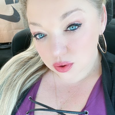 #NewProfilePic show mommy some love 🙏🏼❤️🙏🏼 https://t.co/wm9HwfyXg1<a href="/tag/newprofilepic"class="tags">#NewProfilePic</a>
