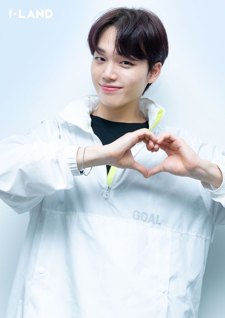 iland_twit's tweet photo. Happy Birthday Jaeho!♡
#HappyBirthdayJaeho #최재호 #JAEHO_ILAND https://t.co/Aa100T0DiQ