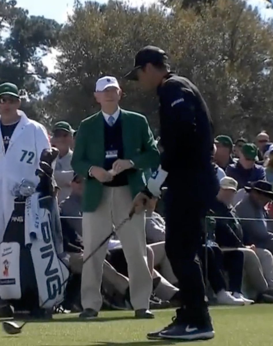 LIVgolf_'s tweet photo. Viktor Hovland going with the all black look today at #TheMasters.

Big upgrade from the hot pink pants he wore on Thursday. ⛳️ 👕 https://t.co/IwdFm41rKd