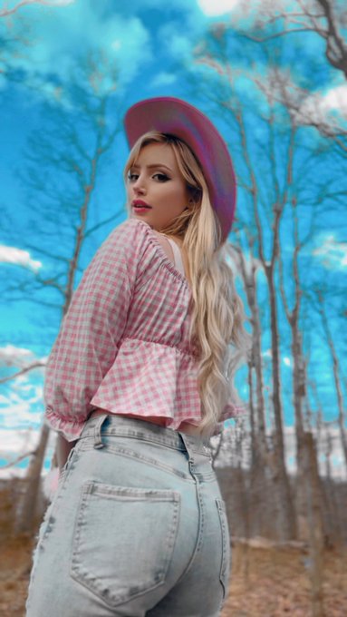 Will you be the yee to my haw? https://t.co/9Xl8cWJ0Yf