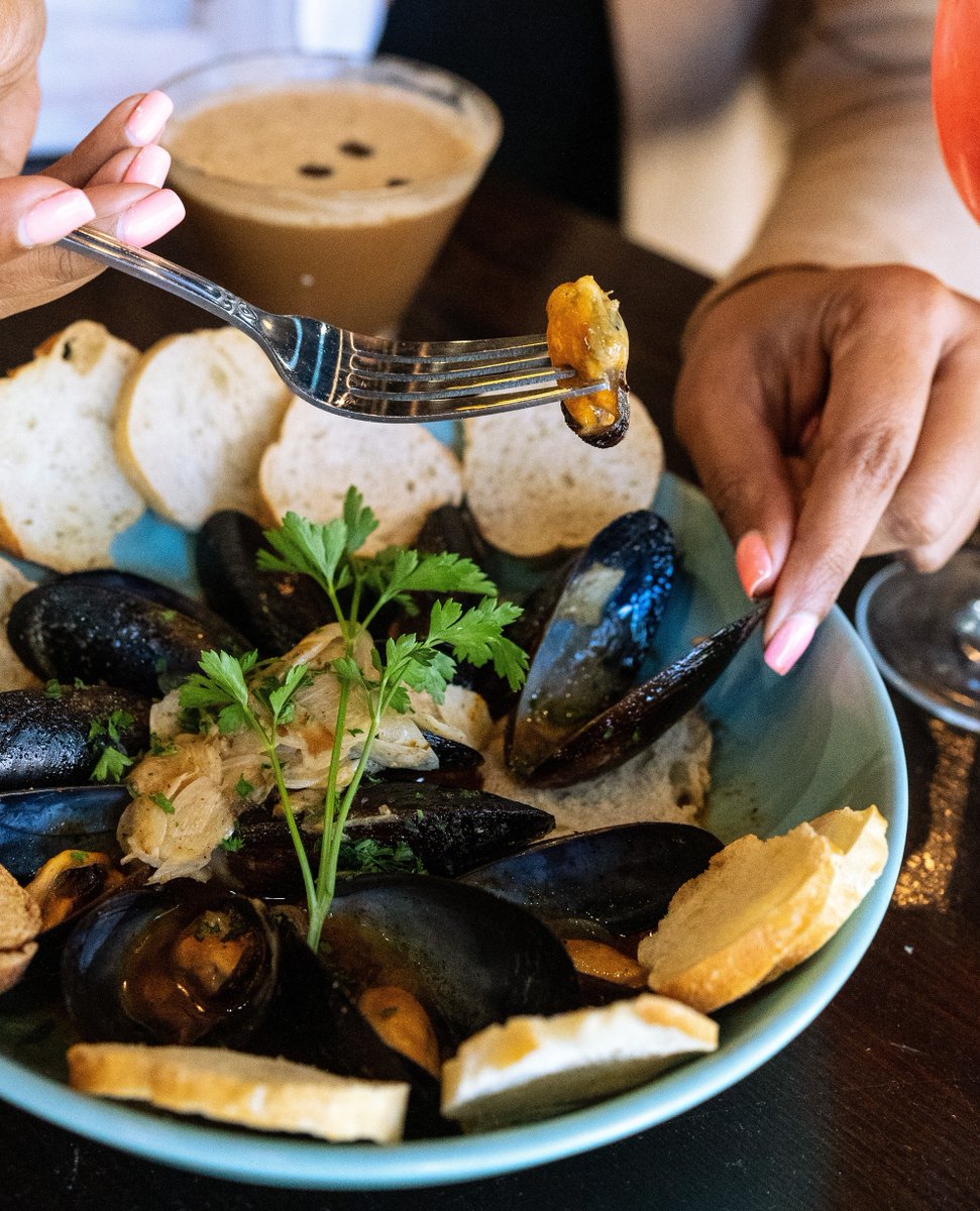 We see you staring at our mussels 😏 #seafood #tapas #orlandofoodie