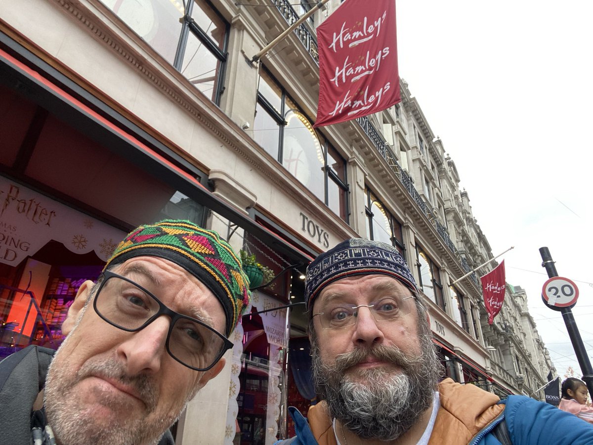 CaineJazzman's tweet photo. The Cats in the Hats are back with their usual mix of the best in modern and contemporary Jazz - Jumpin’In @ManxRadio tonight at 9 and then online #jumpinin #manxradio #thecatsinthehats #jazz #groovy https://t.co/ugdpWx6EfQ