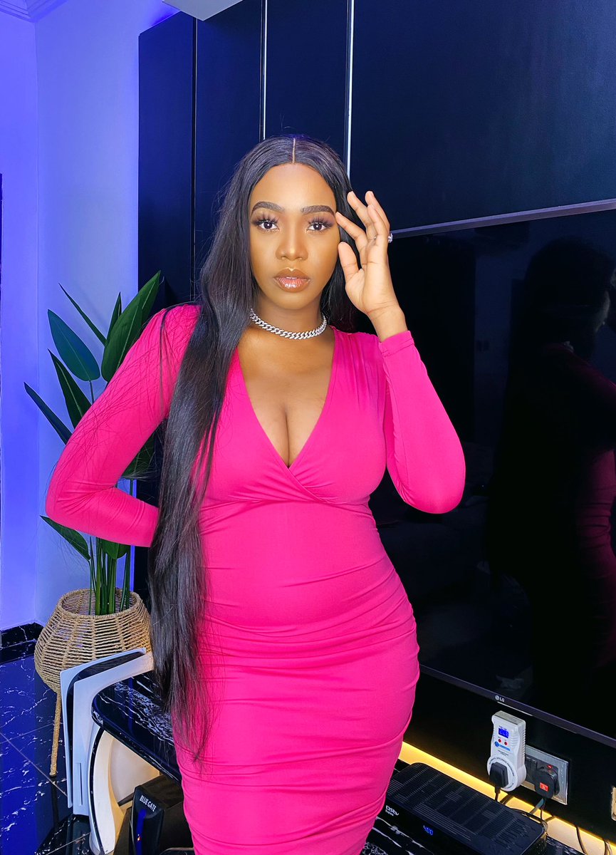 irizzzy_'s tweet photo. Pretty in pink💕 https://t.co/TBGxDB3nCZ