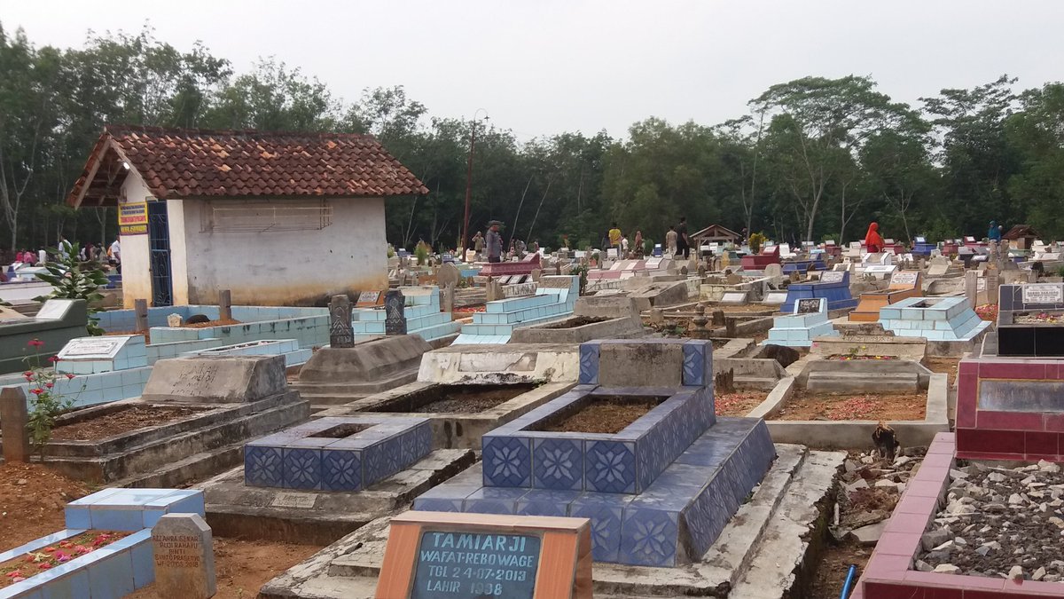 arendra78's tweet photo. This we are funeral and people said house future yeah this here 
Time we can't not to help again so hope allah give to the best fro
m to else https://t.co/EDPThBrV9l