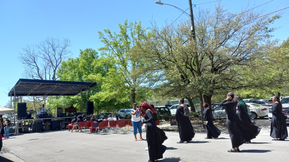 cocohoustonnow's tweet photo. #FifthWard #LyonsAve Festival 2022 @HoustoninAction @houstongent @HoustonHCDD @htxclimstrike @abc13houston #Houston https://t.co/02RqeRErI5