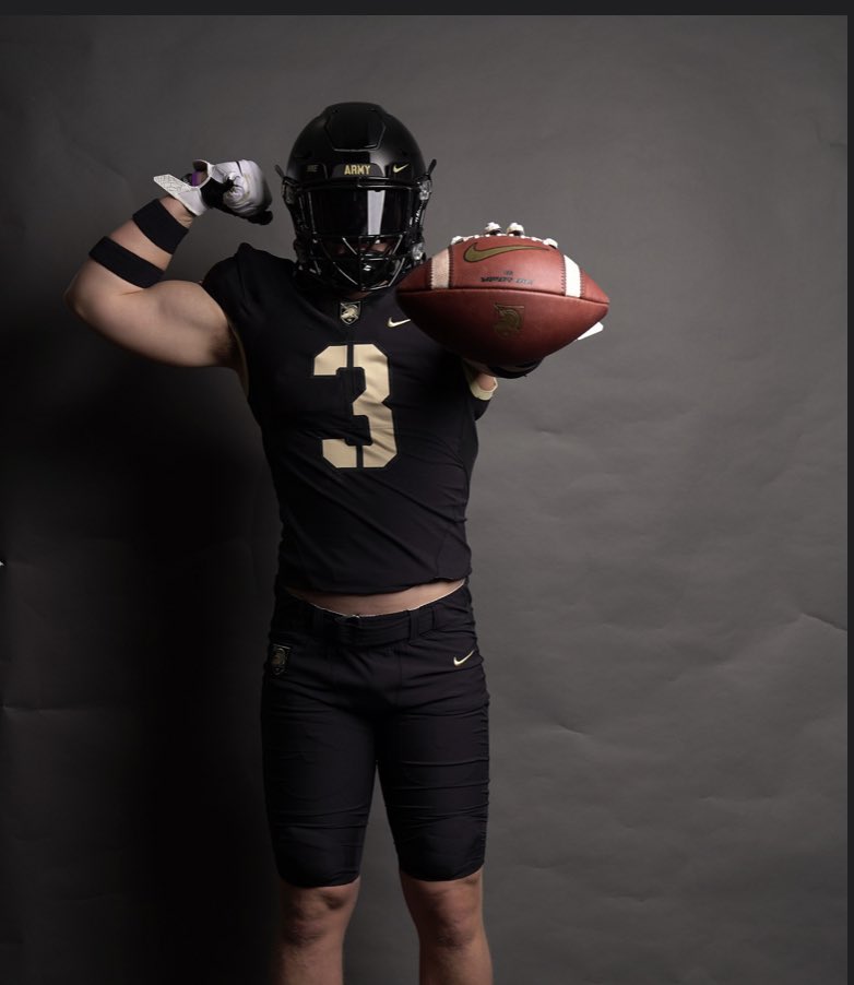 I’m blessed and honored to announce that I have received an offer from <a href="/ArmyWP_Football/">Army Football</a>!! Thank you <a href="/CoachJeffMonken/">Jeff Monken</a> <a href="/MikeViti/">Mike Viti</a>