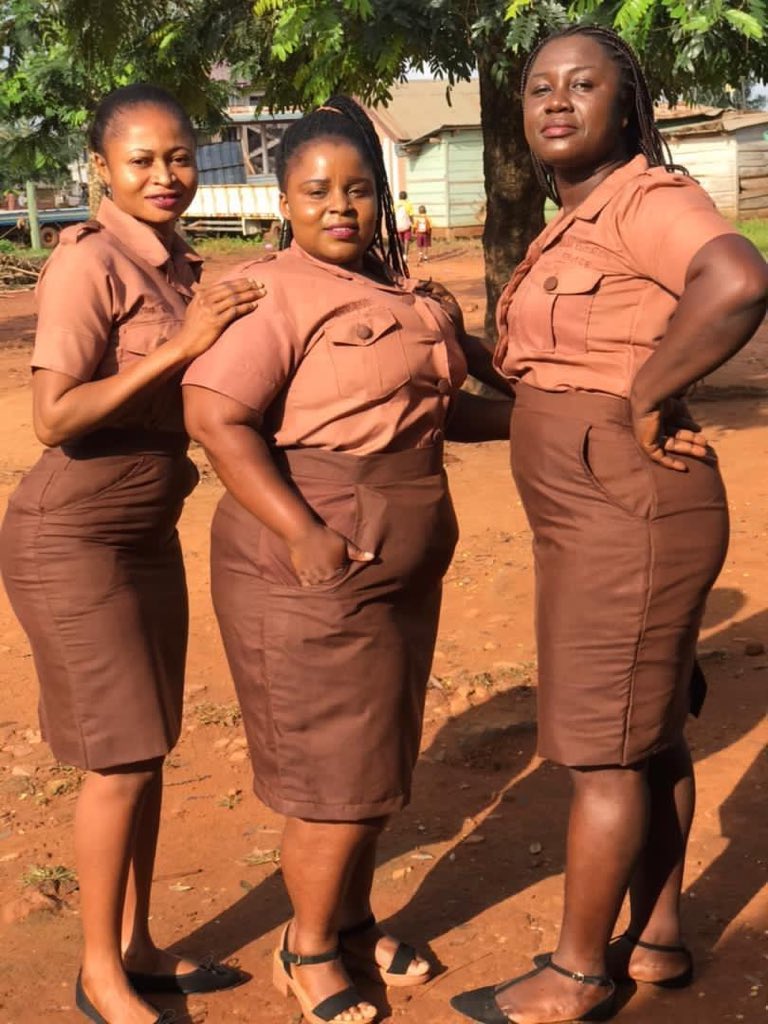 Akosu_Adepa's tweet photo. How on earth did we get to this point... Uniform for teachers https://t.co/xNpYeHfi55