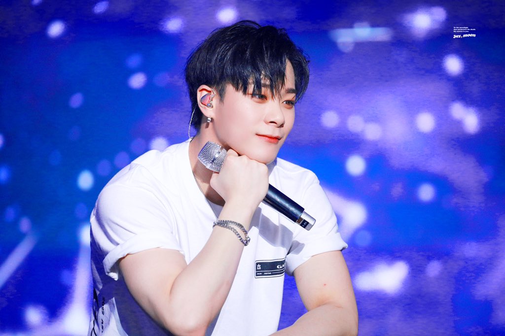 1YES2MOON6's tweet photo. 220409 #문빈 #아스트로 #MOONBIN #ASTRO 

빈아 네 눈동자말이야 
모든게 애정어린 시선에 다정히 담겨 
그렇게 빛을 내나봐💗✨ https://t.co/upaPowKsur