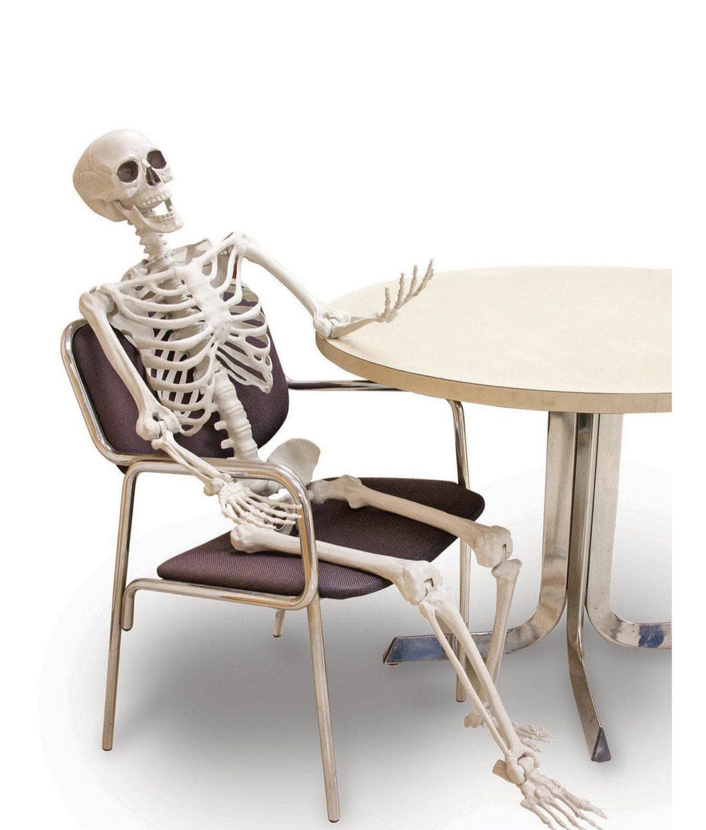 danielasuac's tweet photo. Yo esperando que @karolg saque una canción que no me guste https://t.co/bAUsMhBohF