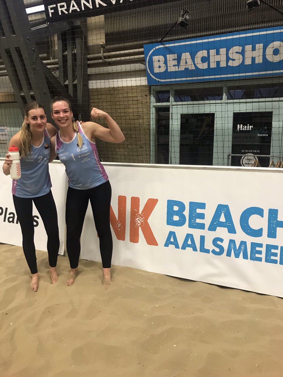 Beachvolleybalteam Sarah van Esch-Anique Tavenier bereikt knap de halve finale van het NK beach indoor in <a href="/BeachAalsmeer/">The Beach</a> <a href="/radioAFMnl/">Radio A-FM</a> <a href="/nlbeachvolley/">Beachvolleybal</a>