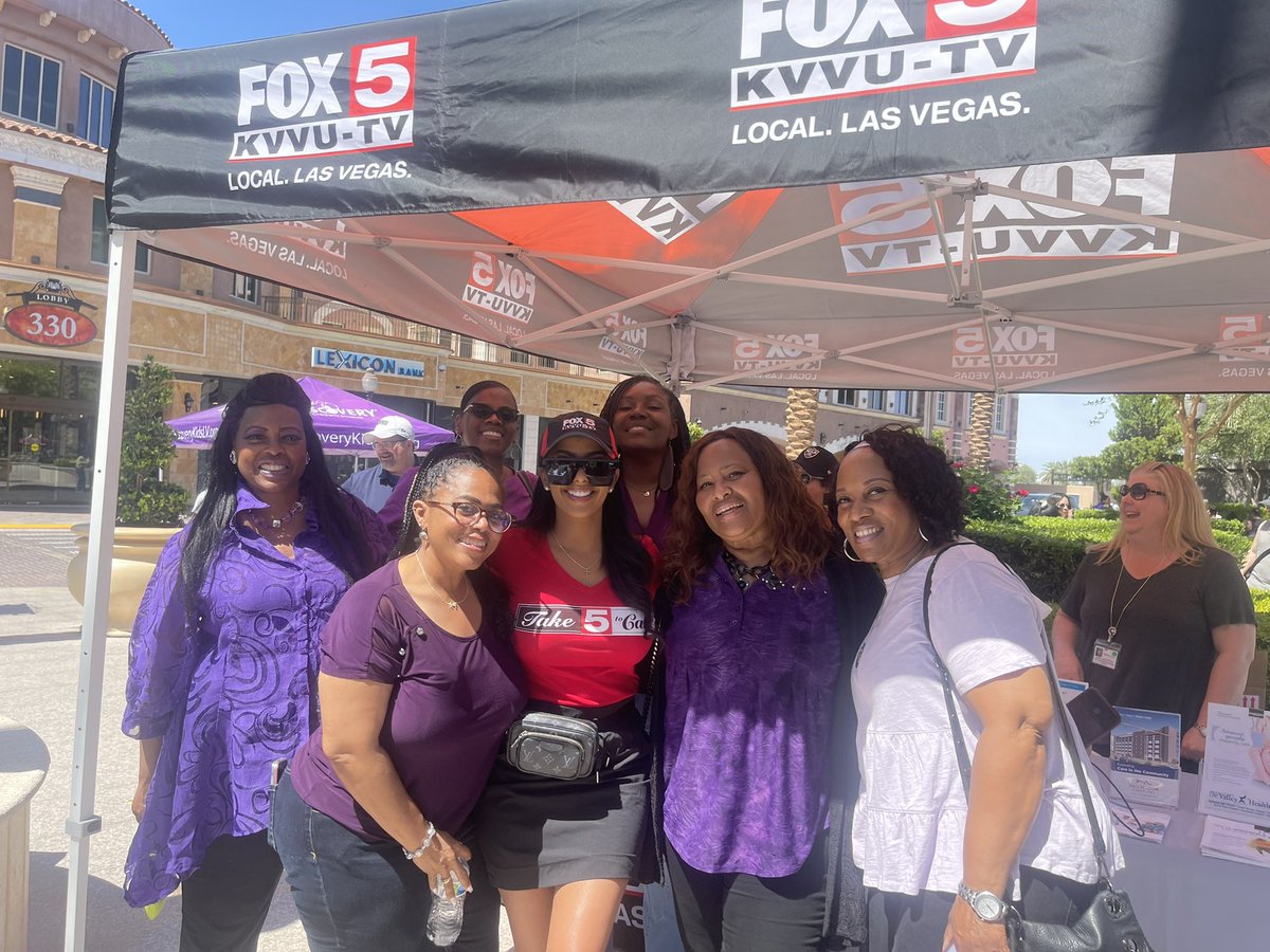 Feven_Kay's tweet photo. Beautiful Saturday out at Tivoli Village for @StJudesRanch Siblings Day! Loved seeing kids in the foster system spend quality time with their siblings and meeting so many of our @FOX5Vegas viewers❣️#Take5ToCare 🤍 https://t.co/OjFLpsJuuH