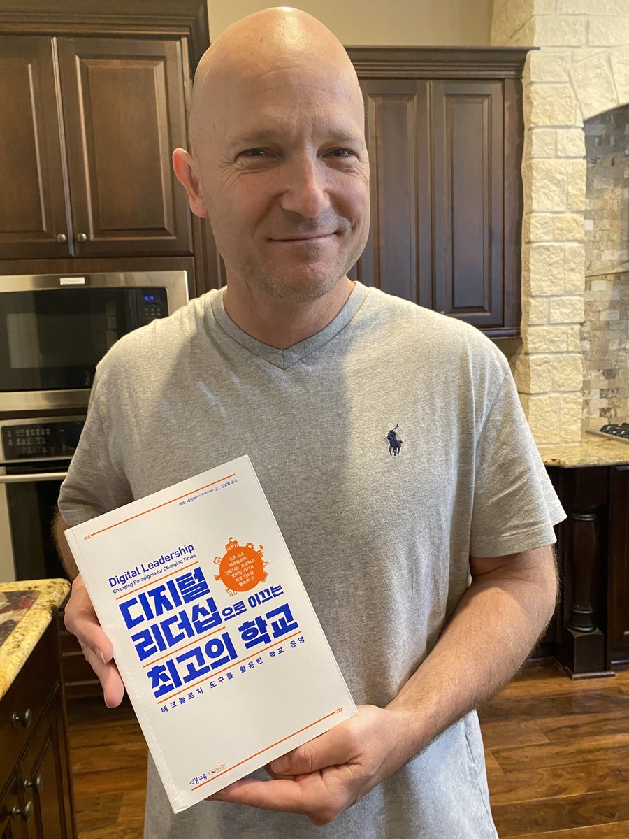 E_Sheninger's tweet photo. Amazing feeling to get a copy of my book Digital Leadership that has been translated in Korean. Thanks @CorwinPress #digilead #leadered https://t.co/lkWTw0RGkX