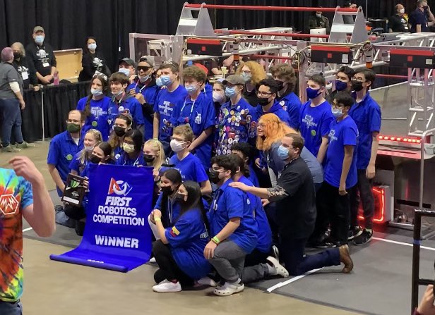 RoGazga's tweet photo. Congrats to the #TaftHighSchool robotics team for winning the #FirstIllinois Regional Midwest robotics competition. Amazing work by all the teams from all over. @ChiPubSchools #Winning https://t.co/hVFdErpkjw